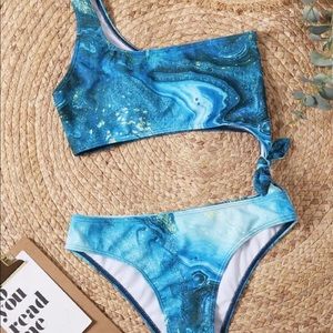One piece bathing suit